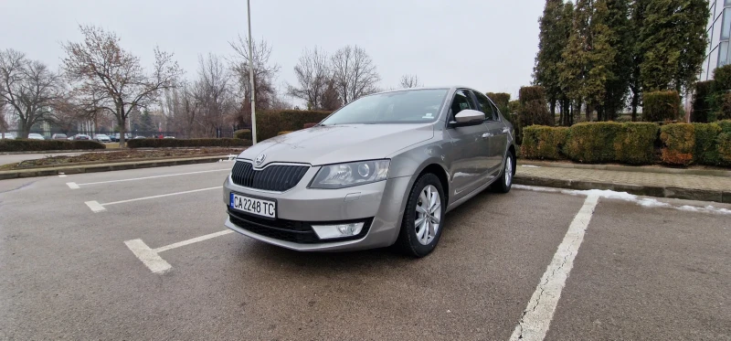 Skoda Octavia 1.4TSI, снимка 4 - Автомобили и джипове - 53387971