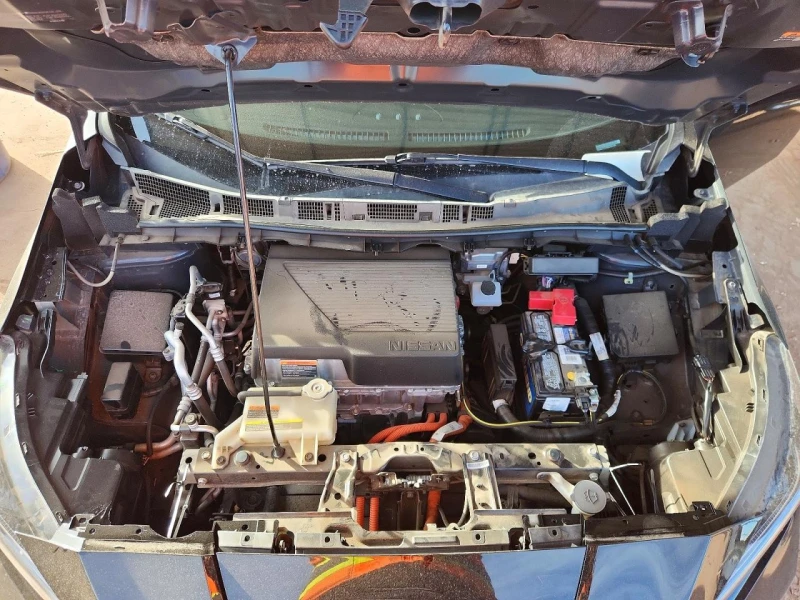 Nissan Leaf  Sv, снимка 11 - Автомобили и джипове - 53350150