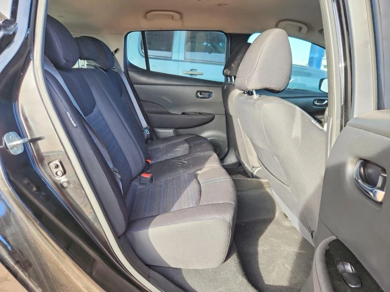 Nissan Leaf  Sv, снимка 10 - Автомобили и джипове - 53350150