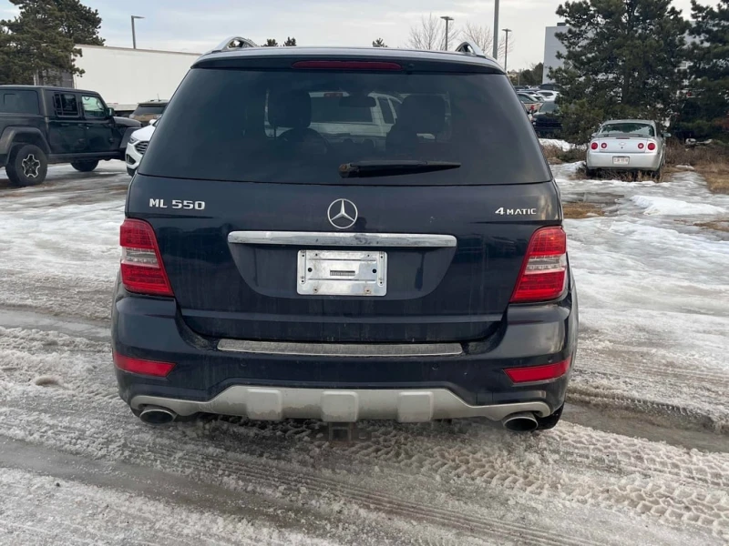 Mercedes-Benz ML 550 4MATIC * ВЪЗДУШНО ОКАЧВАНЕ* ОБДУХВАНЕ* ДВА КЛЮЧА* , снимка 5 - Автомобили и джипове - 53407593