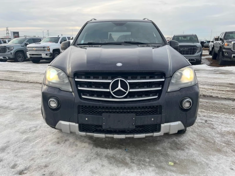 Mercedes-Benz ML 550 4MATIC * ВЪЗДУШНО ОКАЧВАНЕ* ОБДУХВАНЕ* ДВА КЛЮЧА* , снимка 2 - Автомобили и джипове - 53407593