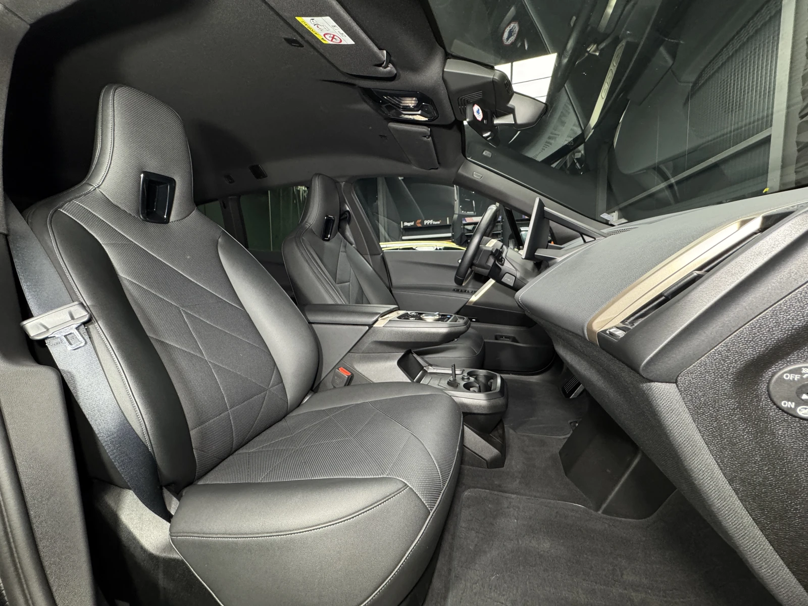 BMW iX 40 xDrive H&K* HeadUp* 360*  | Mobile.bg   11