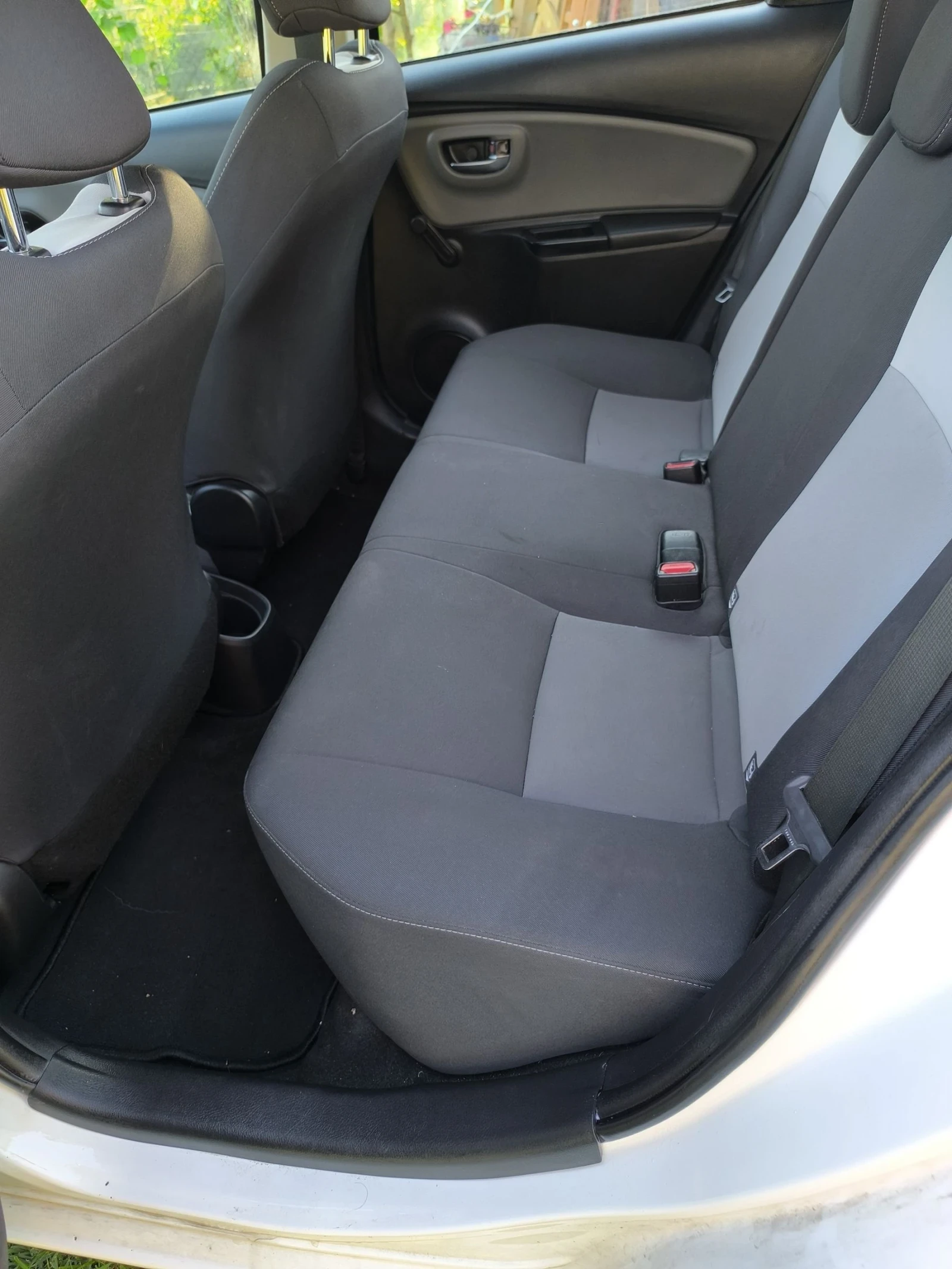 Toyota Yaris  - изображение 10