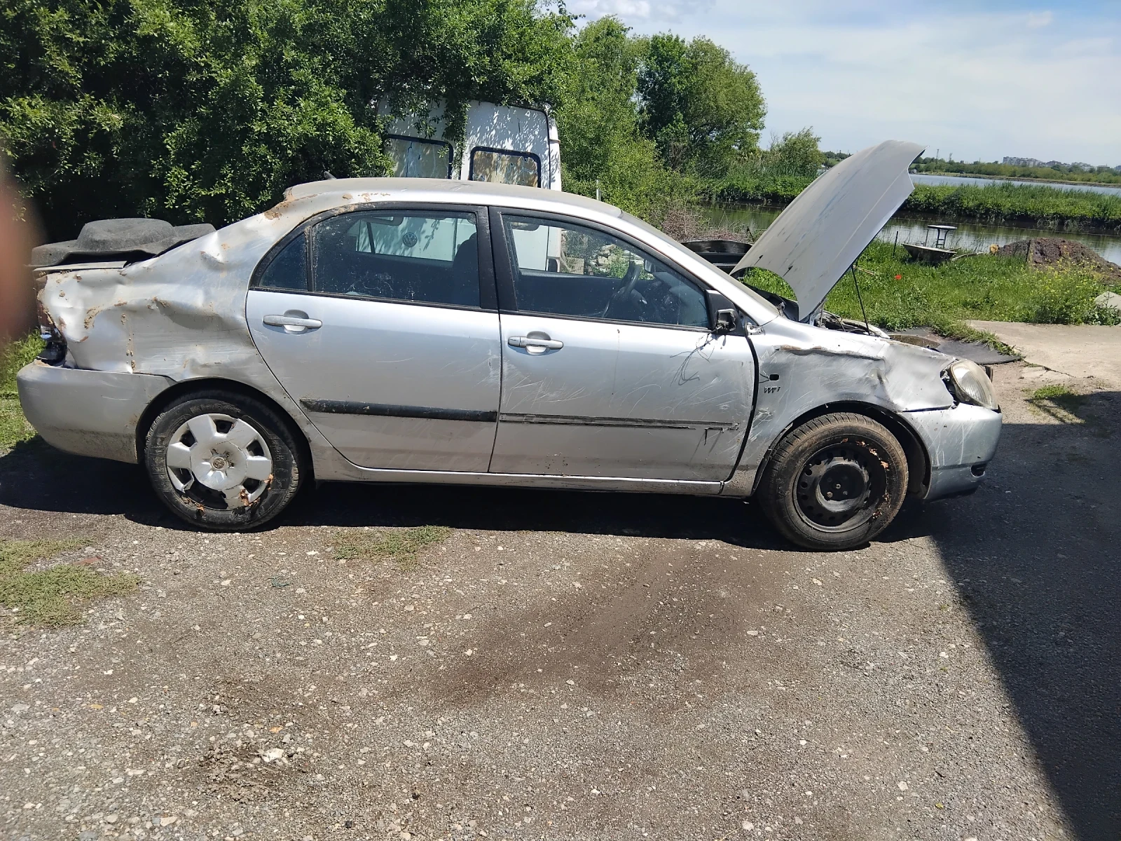 Toyota Corolla | Mobile.bg � ����������� 12