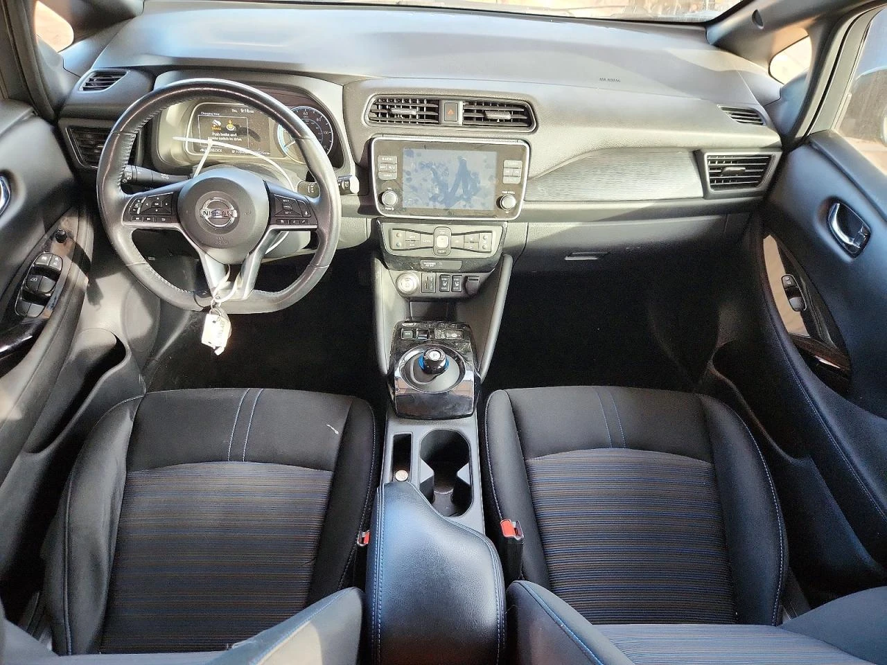 Nissan Leaf  Sv - изображение 8