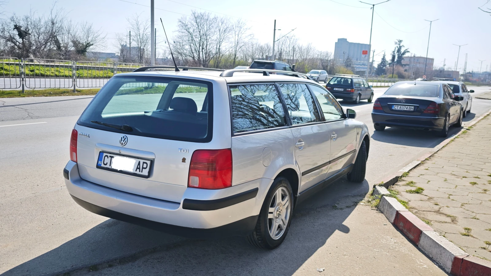 VW Passat, снимка 5 - Автомобили и джипове - 53840680
