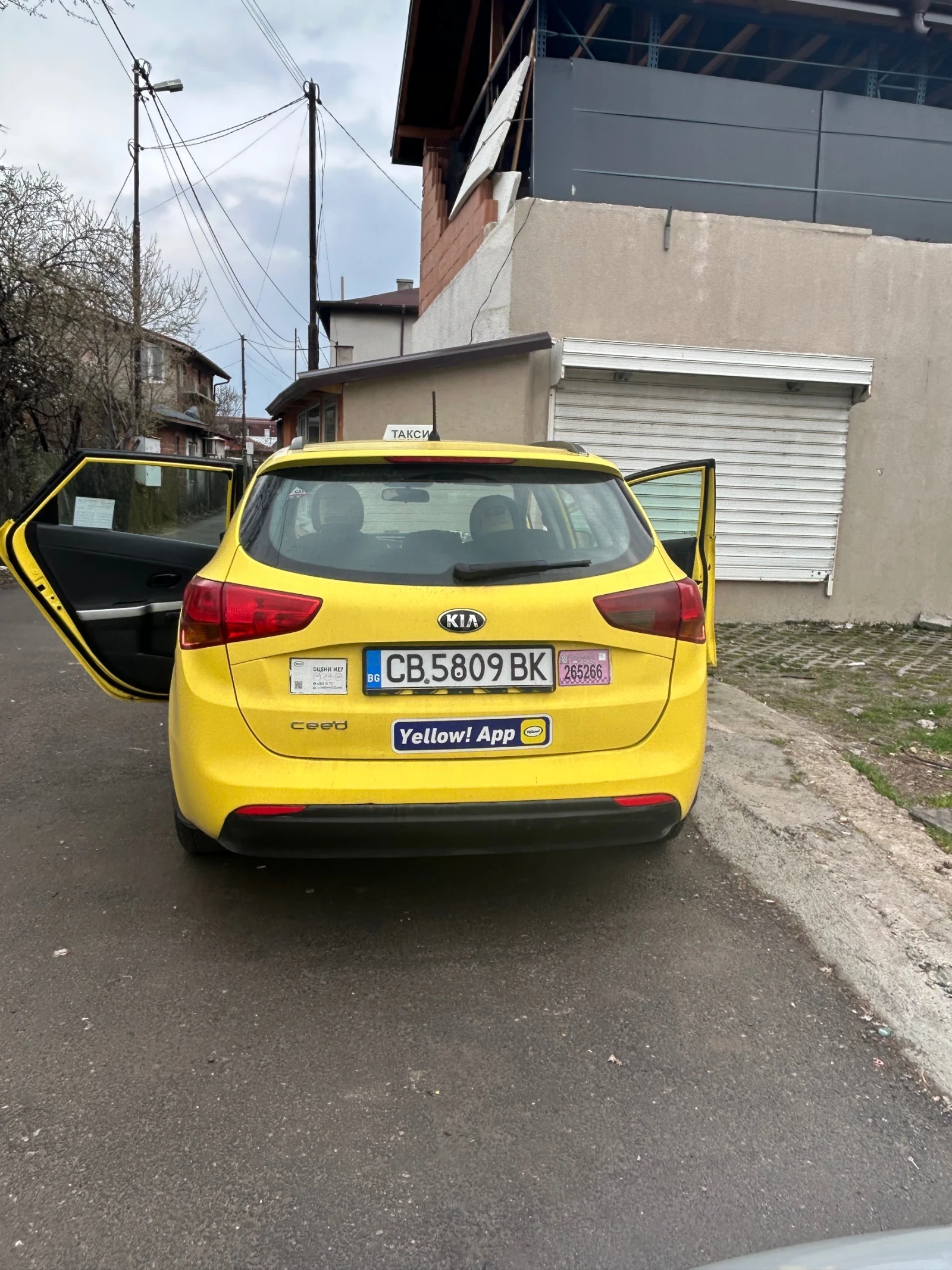 Kia Ceed, снимка 4 - Автомобили и джипове - 54007657