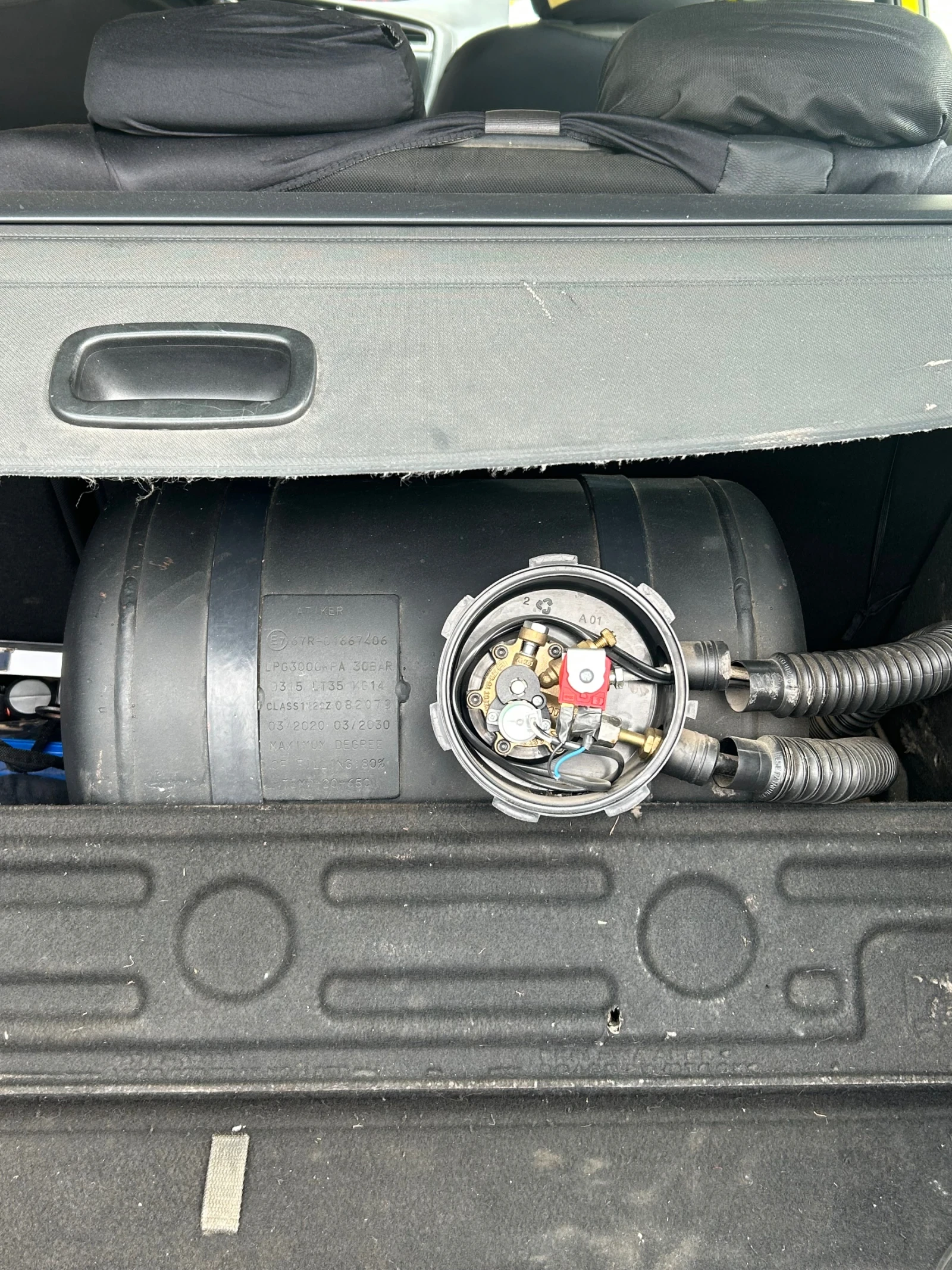 Kia Ceed, снимка 8 - Автомобили и джипове - 54007657