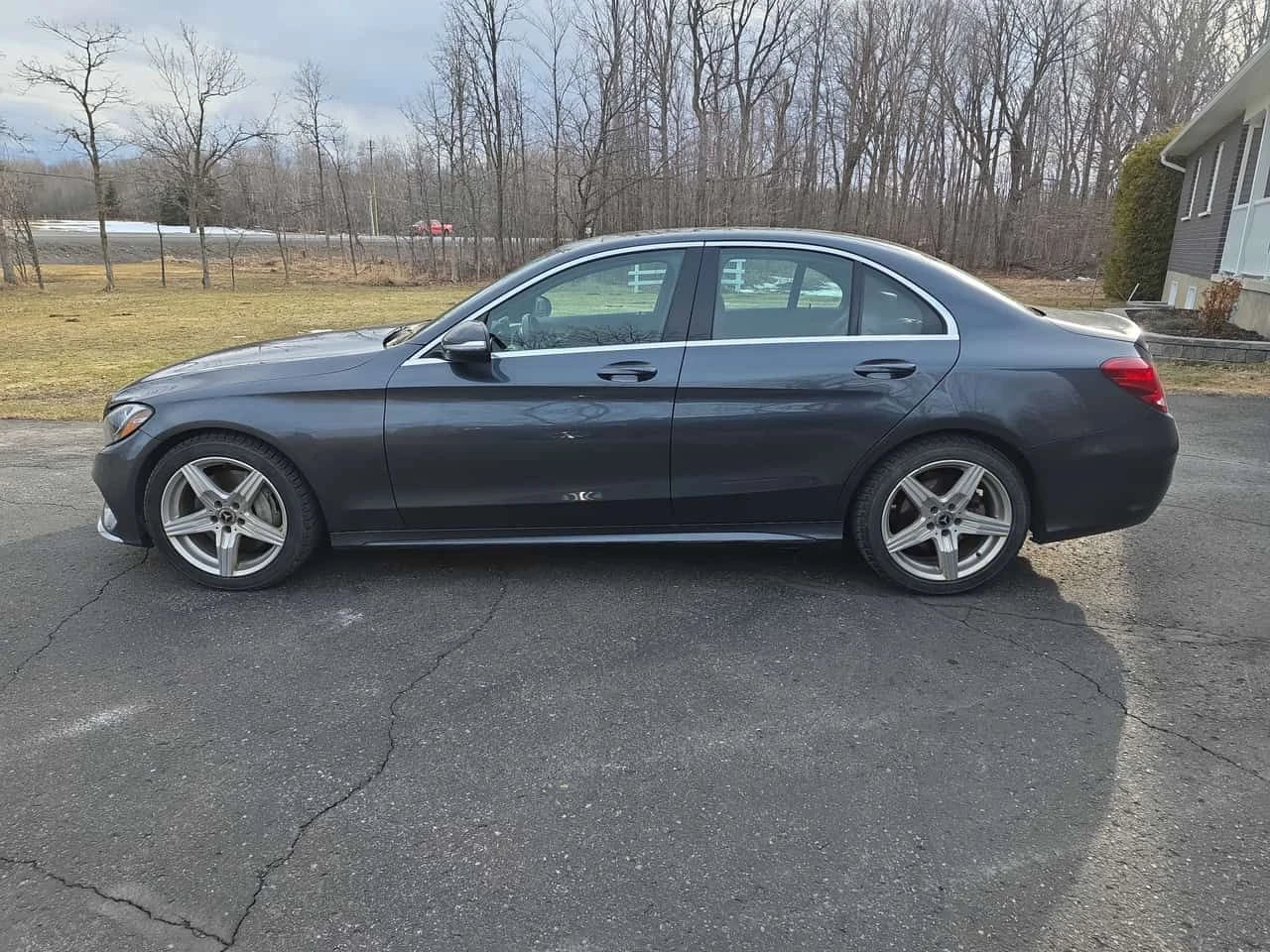 Mercedes-Benz C 300 * CARFAX * ПОДГРЕВ * ПАМЕТ * NAVI * КАМЕРА, снимка 2 - Автомобили и джипове - 54117076