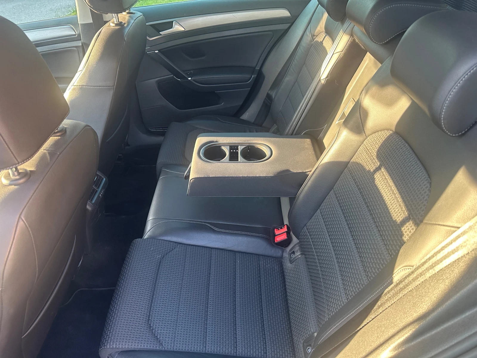 VW Golf ДИСТРОНИК+ СТАР СТОП СИСТЕМА, снимка 7 - Автомобили и джипове - 54656255