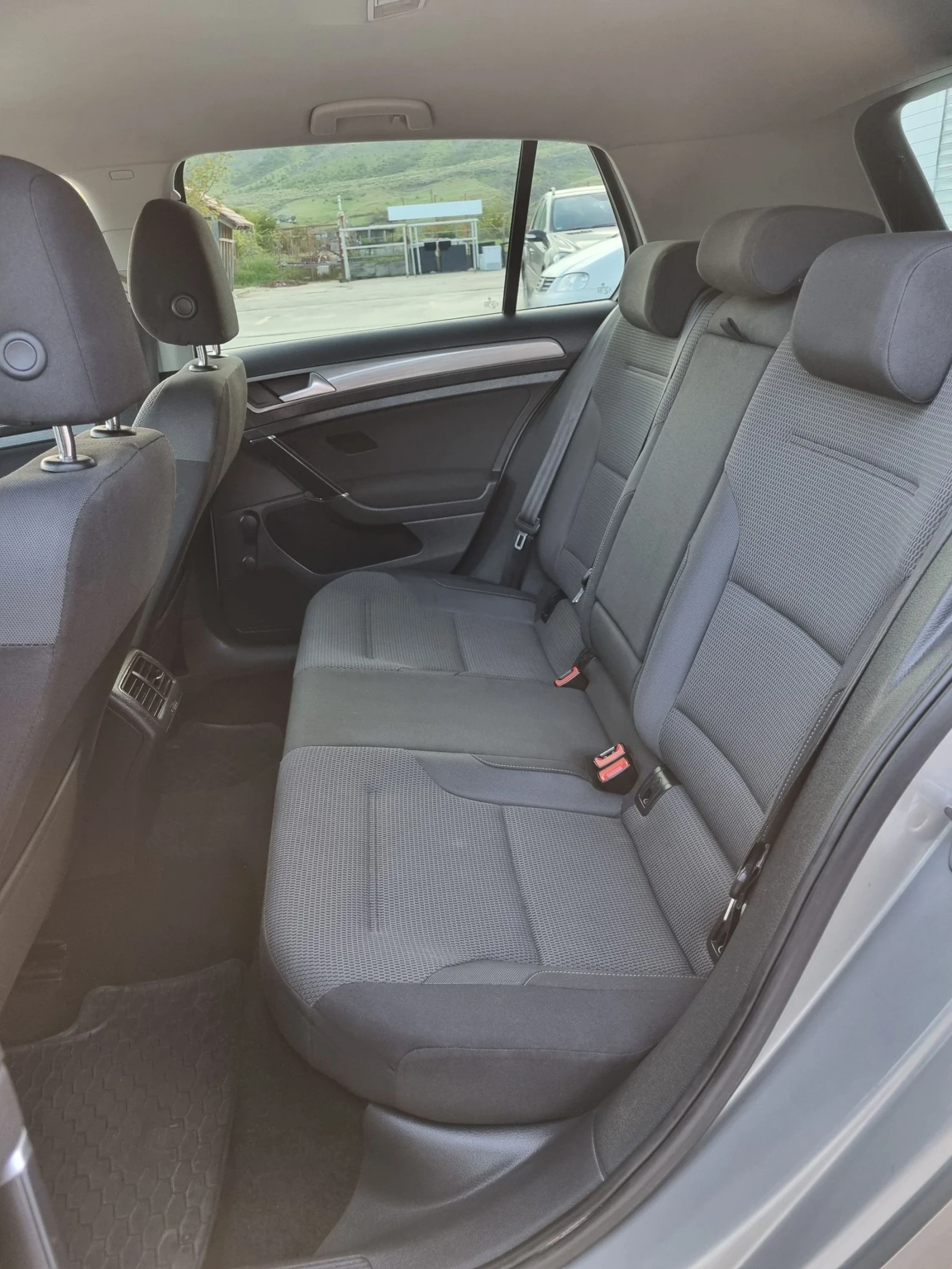VW Golf, снимка 13 - Автомобили и джипове - 54510430