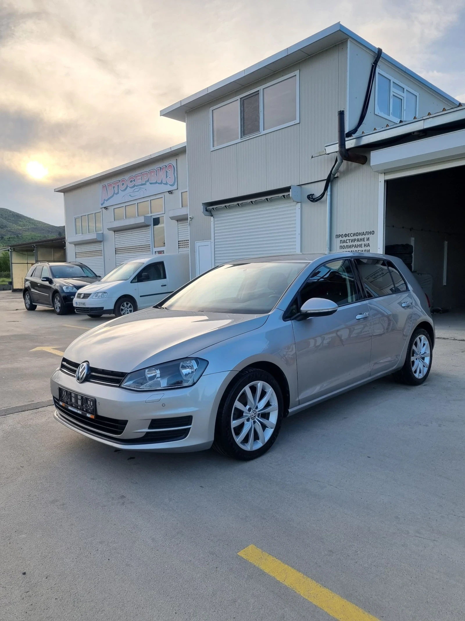 VW Golf, снимка 2 - Автомобили и джипове - 54510430