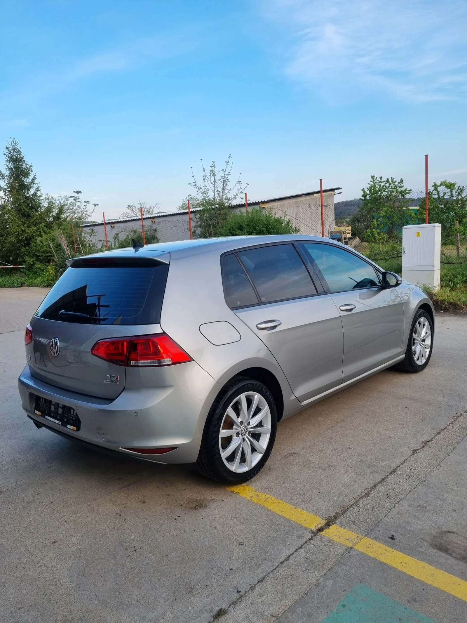 VW Golf, снимка 5 - Автомобили и джипове - 54510430