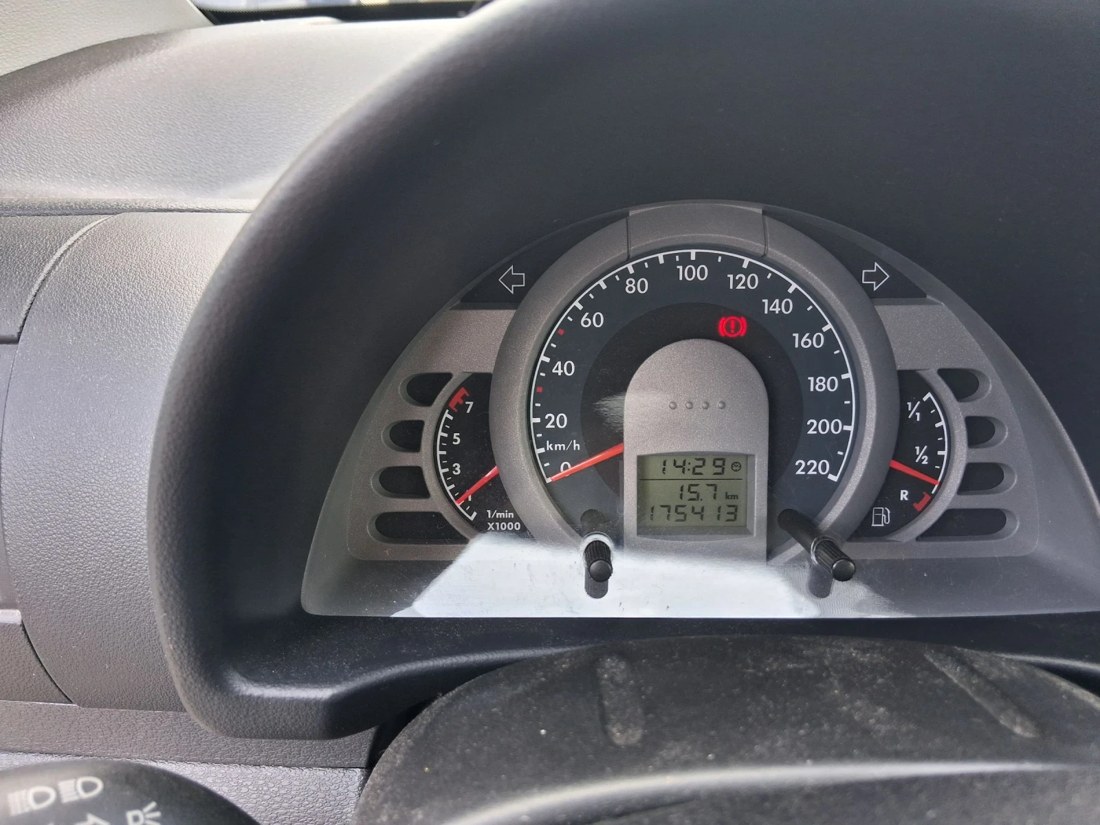 VW Fox 1.4 бензин 75 кс 4 цилиндъра , снимка 8 - Автомобили и джипове - 54652145
