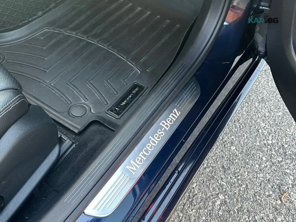 Mercedes-Benz C 400 AMG Line * 4MATIC * HeadUp* АвтоКредит(ЦЕНА ДО БГ, снимка 12 - Автомобили и джипове - 54779033