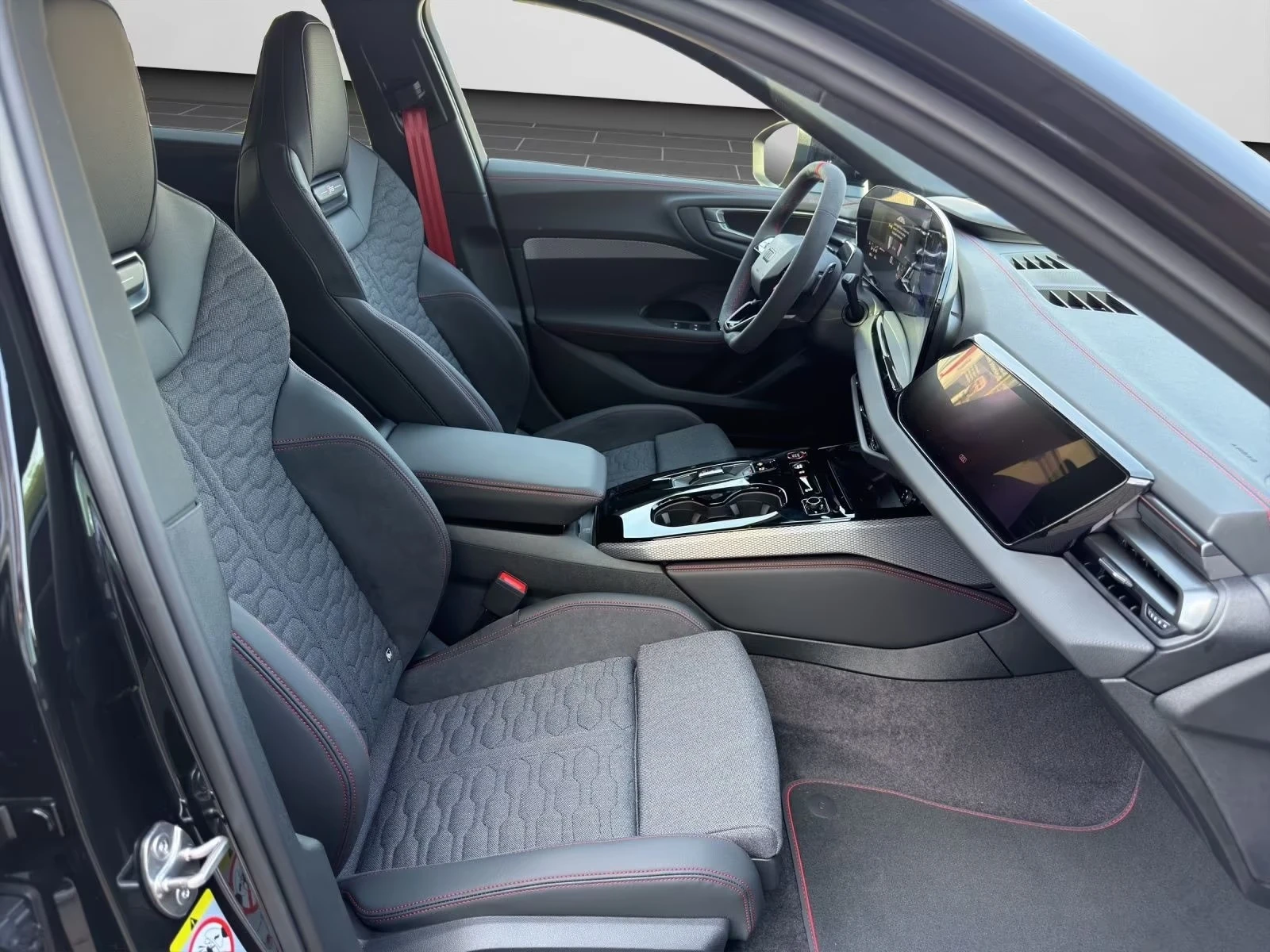 Audi Rs5 AVANT * NEW 2026* PLUG-IN HYBRID MATRIX HEAD-UP , снимка 11 - Автомобили и джипове - 55124715