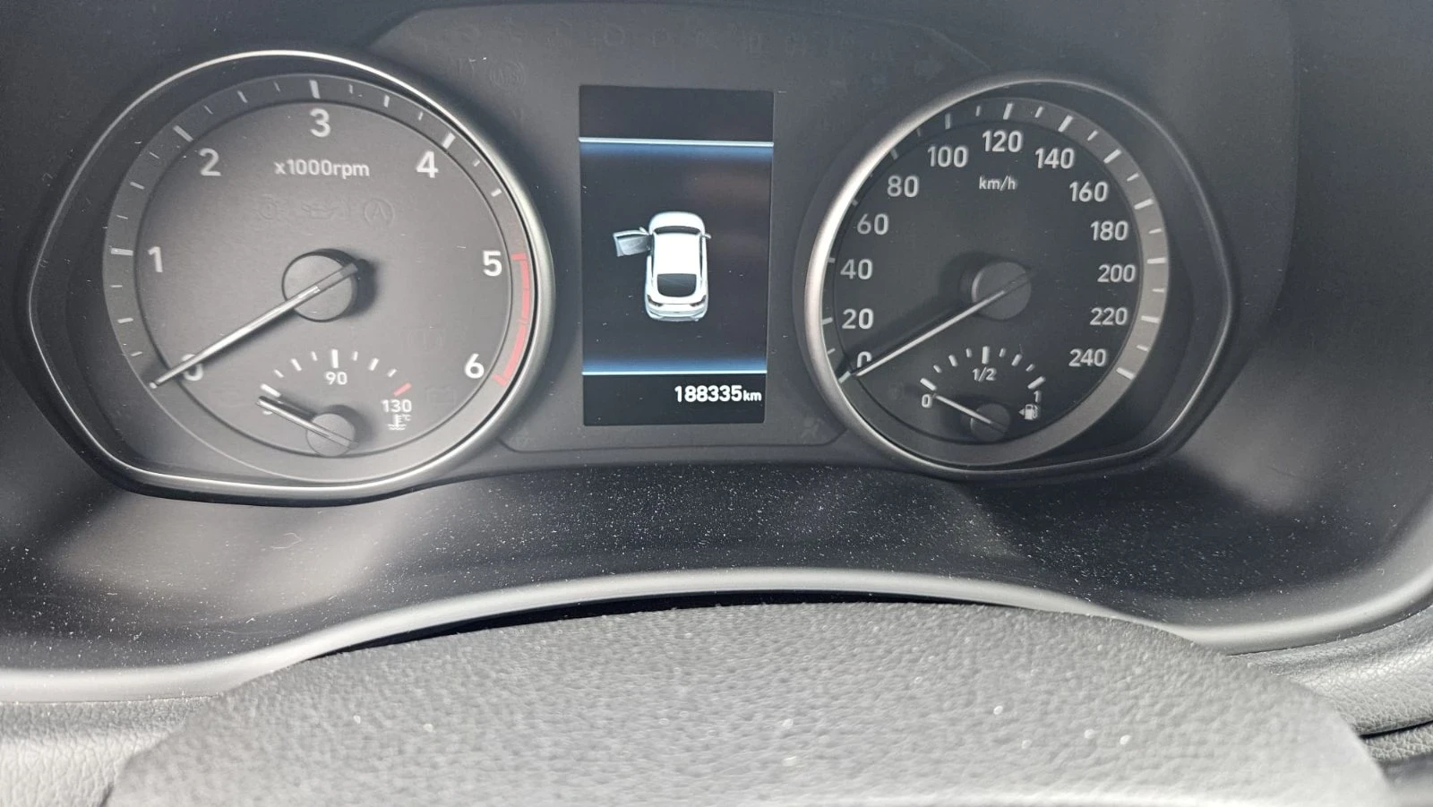 Hyundai I30 1.6 CRDI, снимка 4 - Автомобили и джипове - 55342949