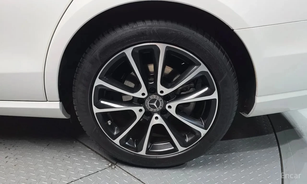Mercedes-Benz E 250 Avantgarde| PANO| ПОДГРЕВИ| ПАМЕТ| , снимка 5 - Автомобили и джипове - 55884994