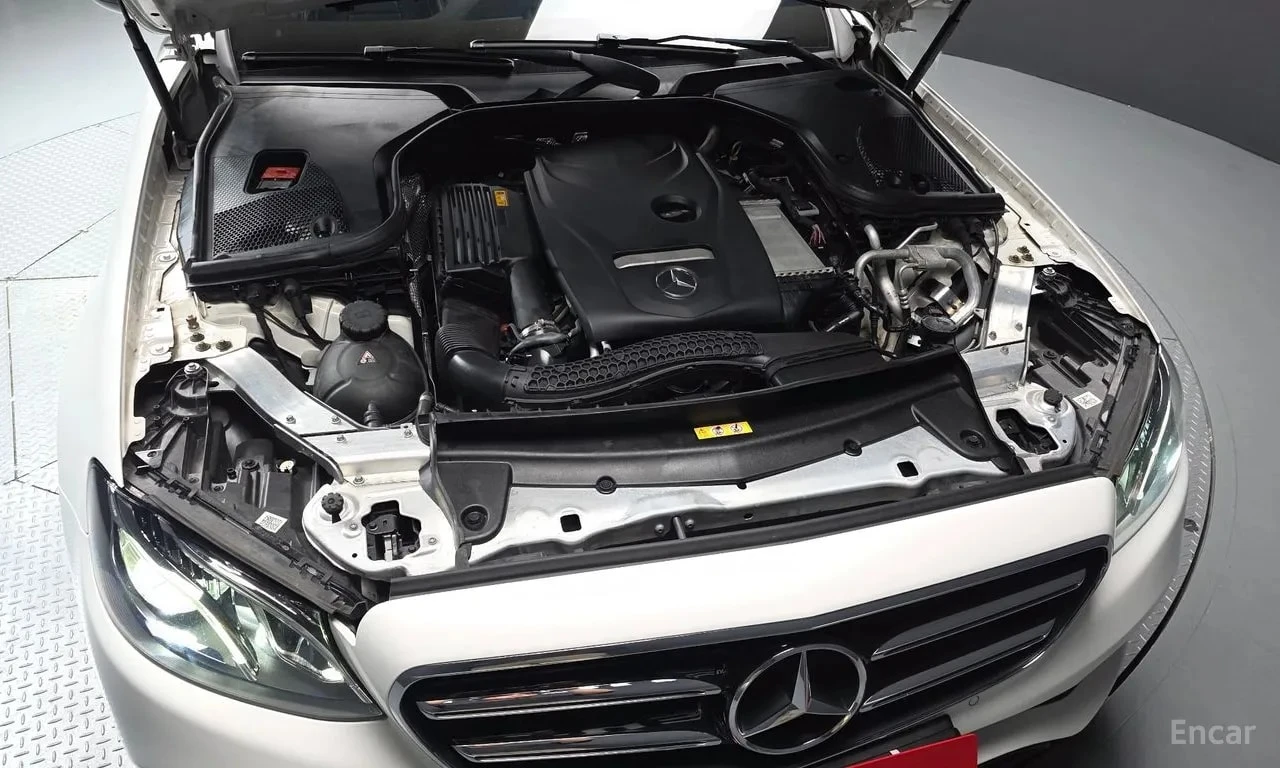 Mercedes-Benz E 250 Avantgarde| PANO| ПОДГРЕВИ| ПАМЕТ| , снимка 6 - Автомобили и джипове - 55884994