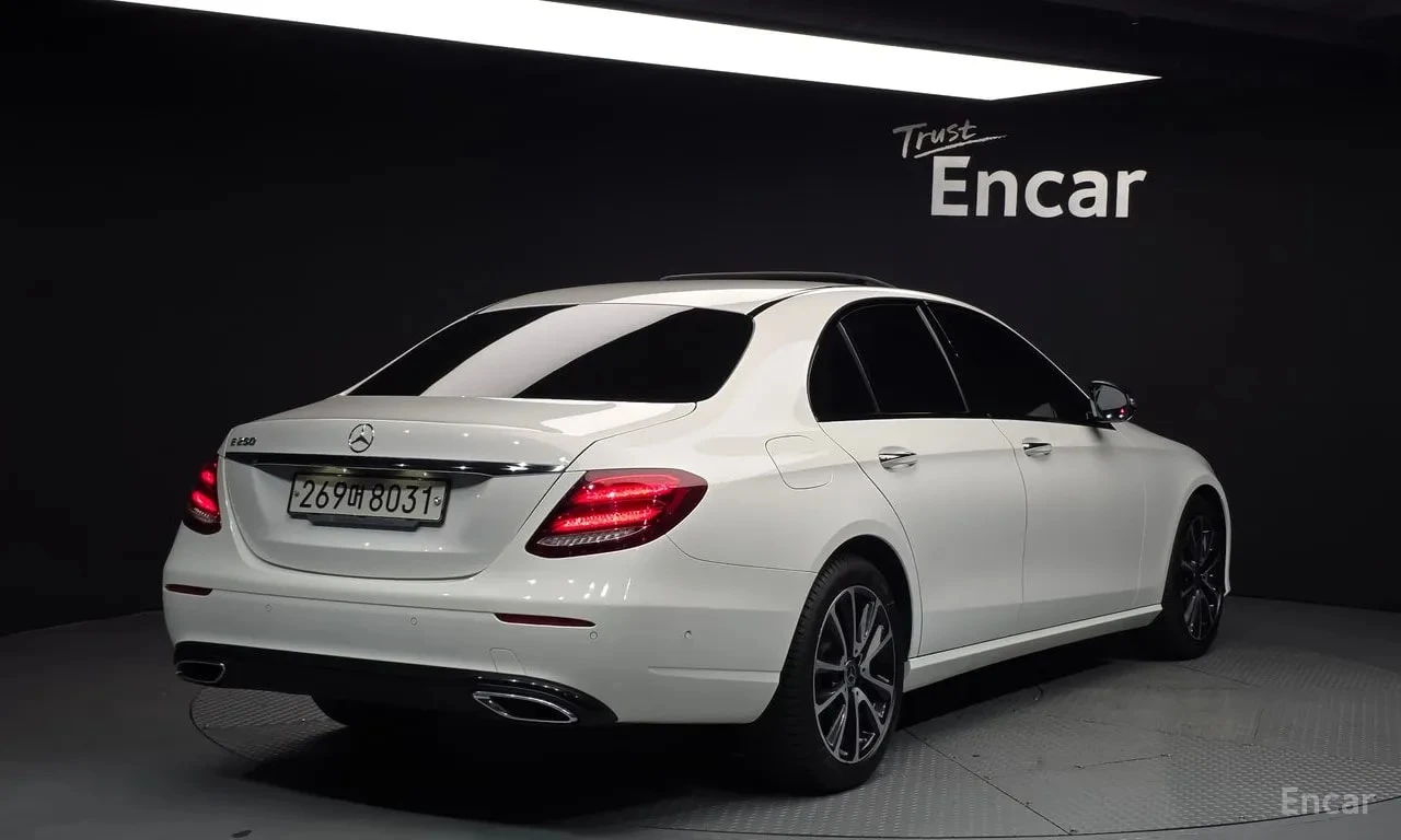 Mercedes-Benz E 250 Avantgarde| PANO| ПОДГРЕВИ| ПАМЕТ| , снимка 2 - Автомобили и джипове - 55884994