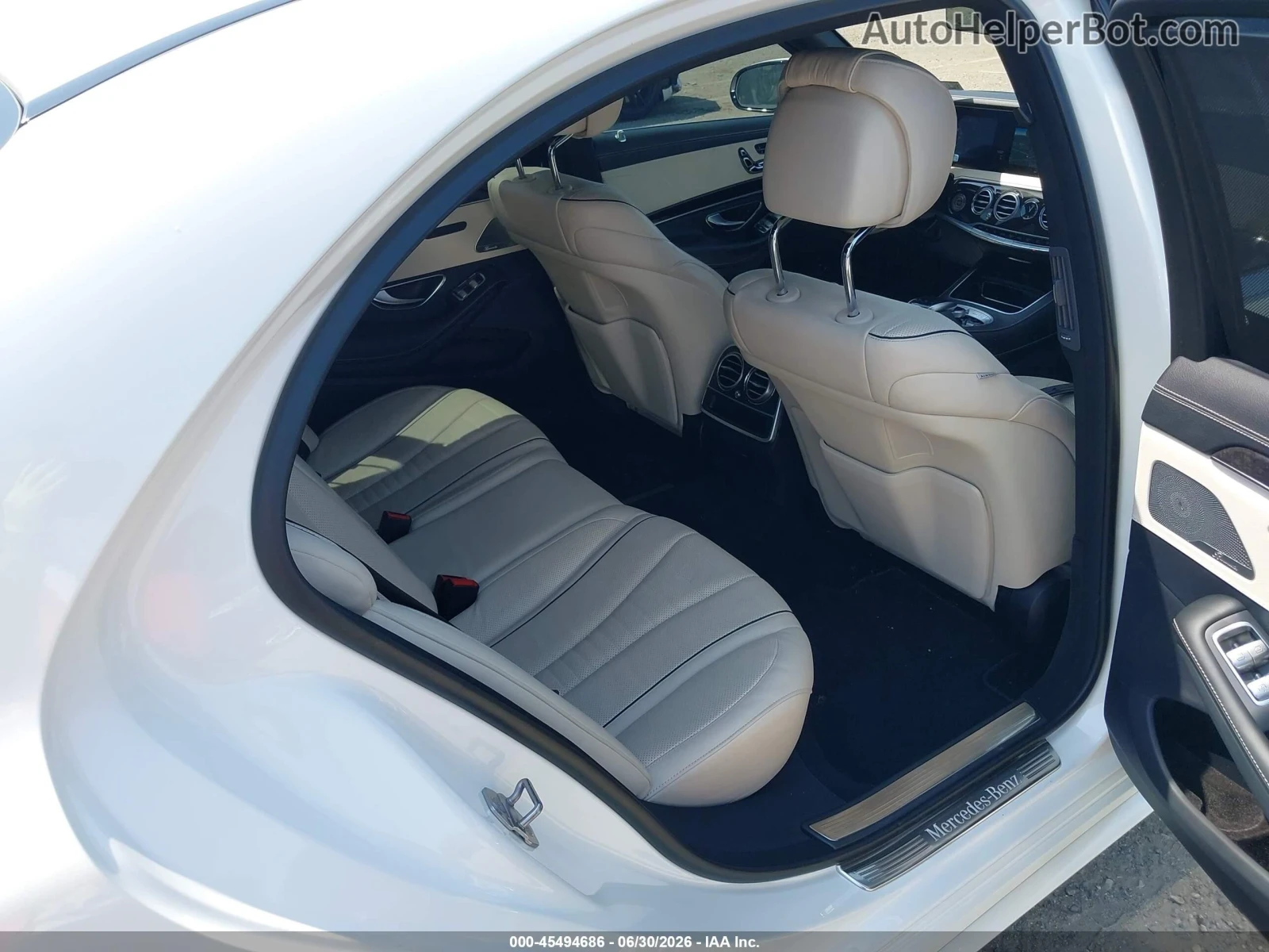 Mercedes-Benz S 560 AMG* Burmester* Масаж* Обдухване* Цена до БГ, снимка 10 - Автомобили и джипове - 56223586