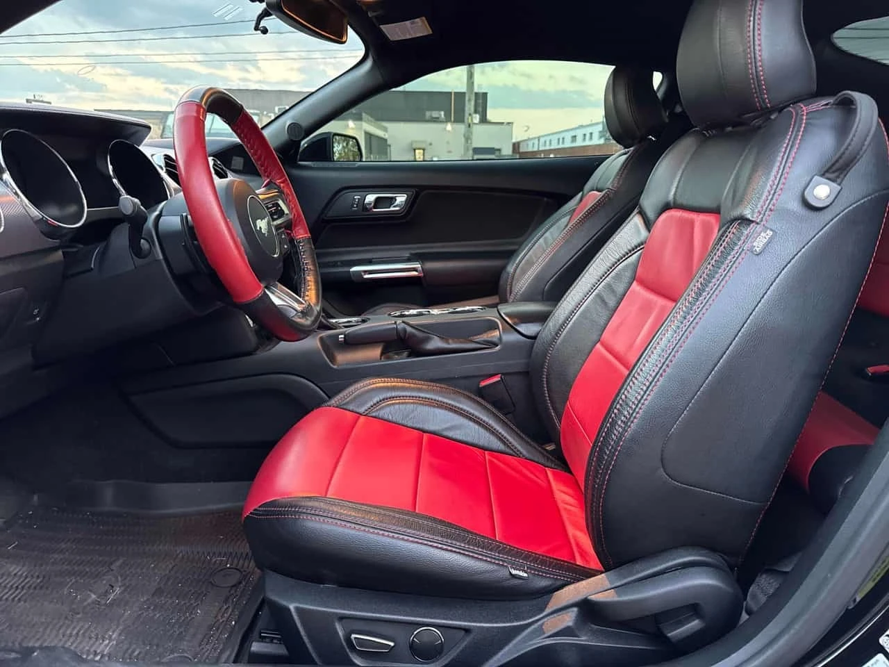 Ford Mustang * GT * CARFAX * 1 ���������� * ��� ��������� *  | Mobile.bg � ����������� 10