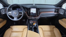 Volvo XC60 T8* ULTRA BRIGHT* BOWERS&WILKINS* ПАНО* 360* HUD* , снимка 6