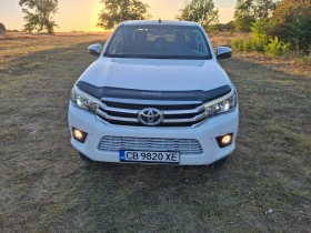 Toyota Hilux 2.4D, снимка 1