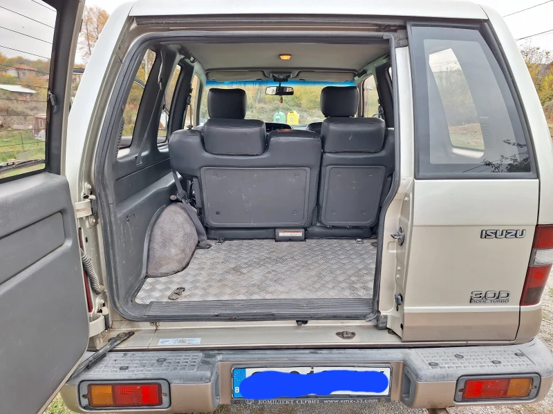 Isuzu Trooper, снимка 7 - Автомобили и джипове - 47837334