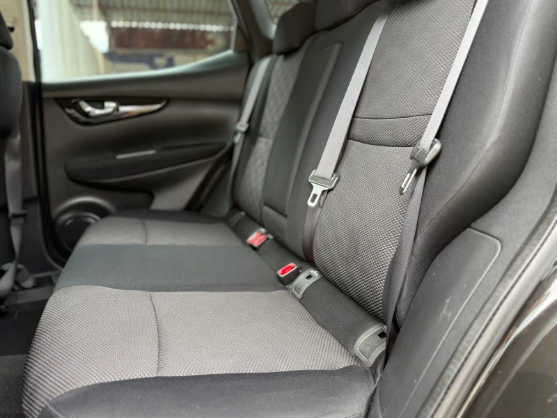 Nissan Qashqai 1.5 D 110ps. СОБСТВЕН ЛИЗИНГ / БАРТЕР, снимка 10 - Автомобили и джипове - 49906872