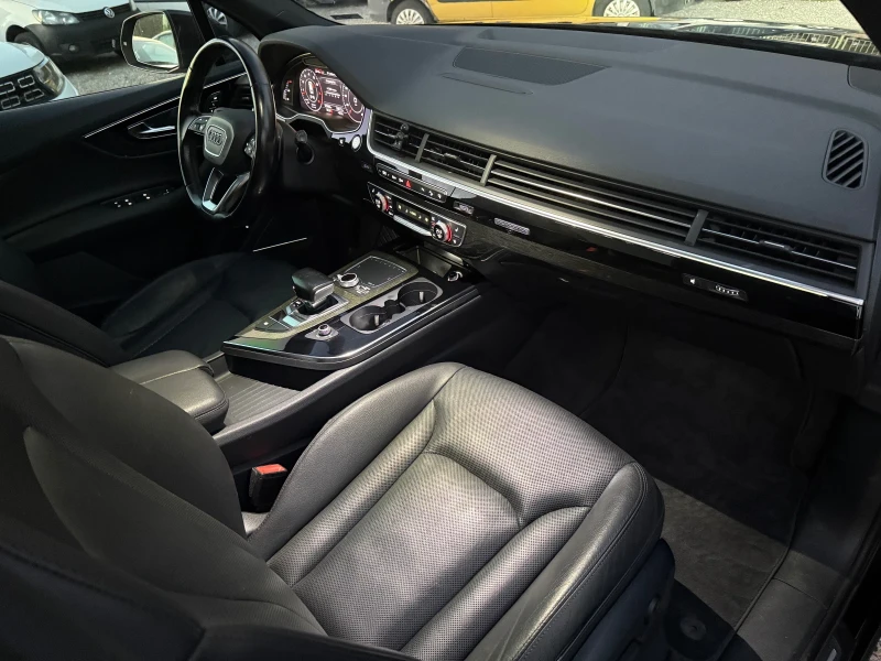Audi Q7 BOSE* ОБДУХВАНЕ* КАМЕРА* ПАНОРАМА* DISTR* 7МЕСТА, снимка 14 - Автомобили и джипове - 52226361