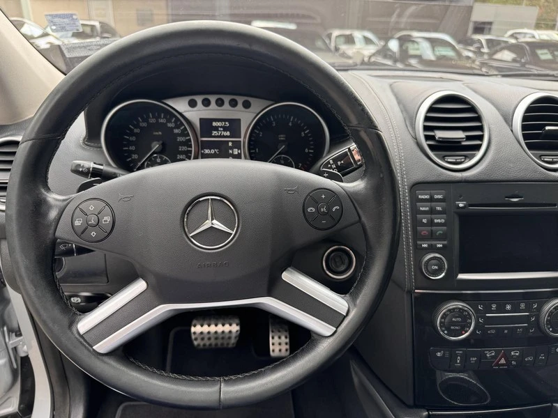 Mercedes-Benz ML 500 4Matic, снимка 9 - Автомобили и джипове - 47133320