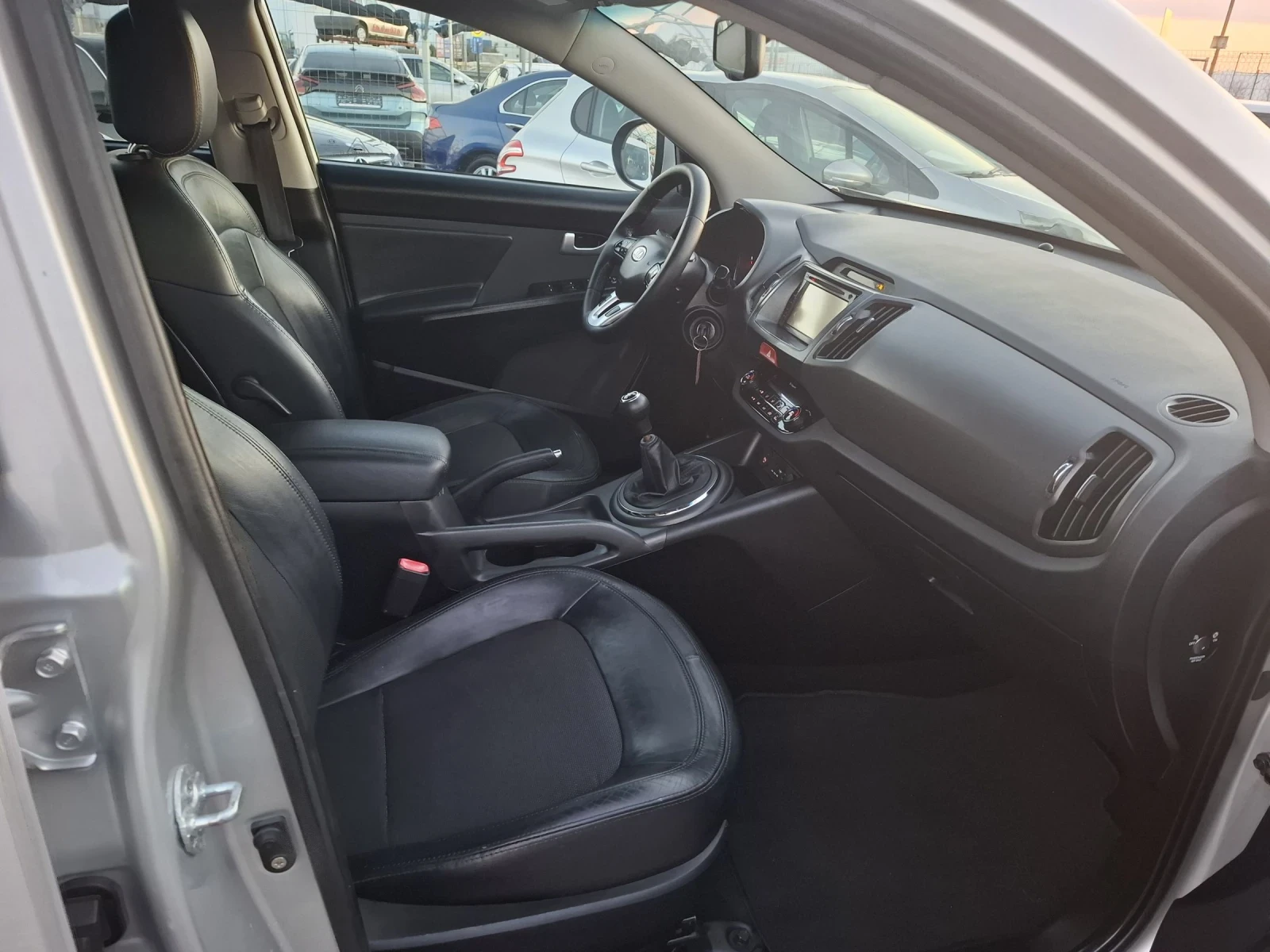 Kia Sportage 2.0i 163kc. | Mobile.bg � ����������� 10