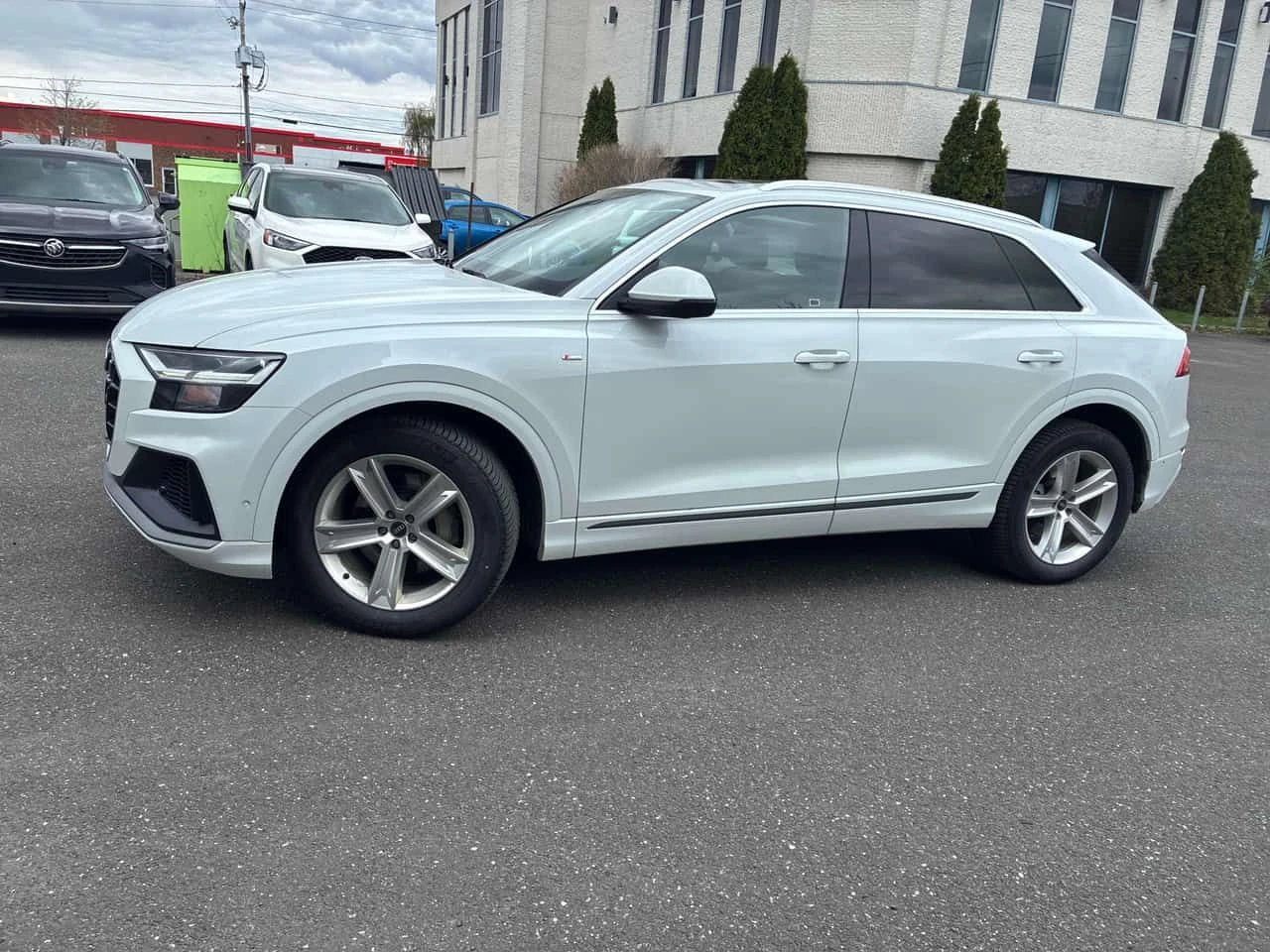 Audi Q8 * Progressiv * DISTRONIC* ���������* B&O* HUD*  | Mobile.bg � ����������� 2