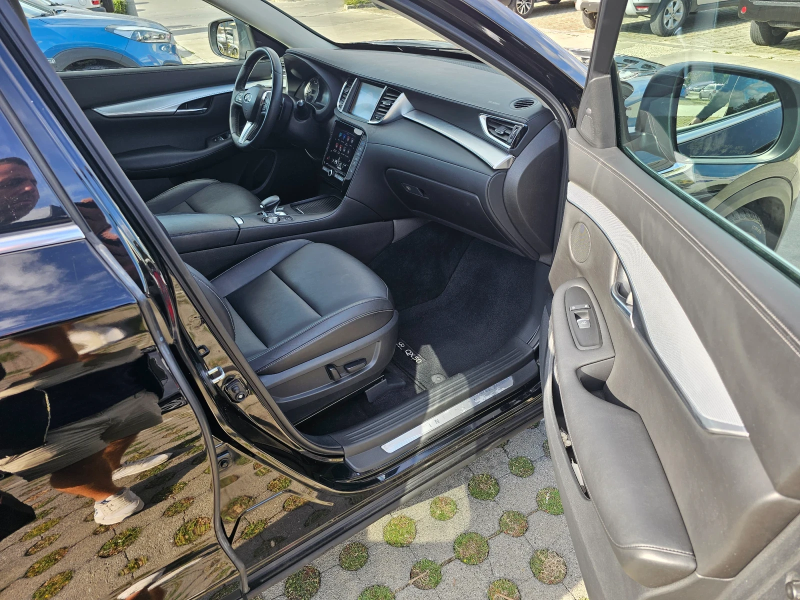 Infiniti QX50, снимка 10 - Автомобили и джипове - 54509448