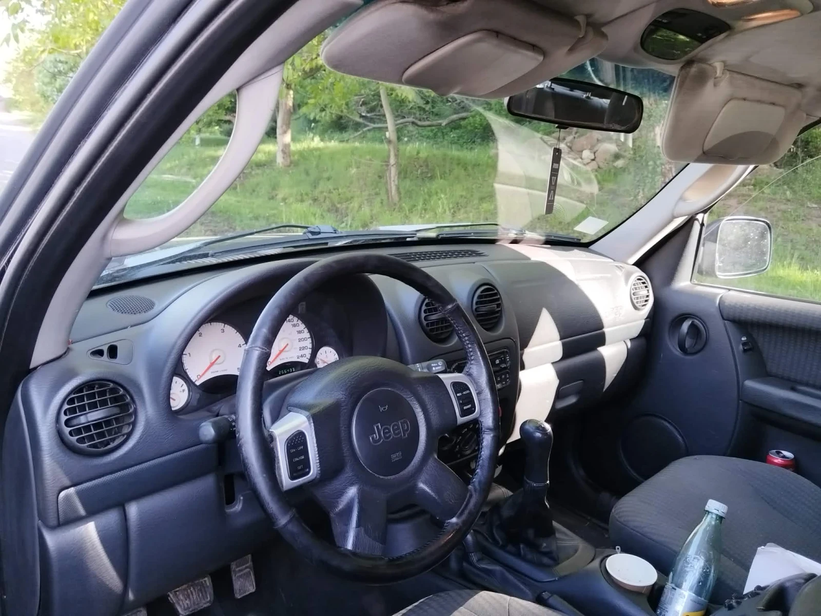 Jeep Cherokee, снимка 2 - Автомобили и джипове - 54583269
