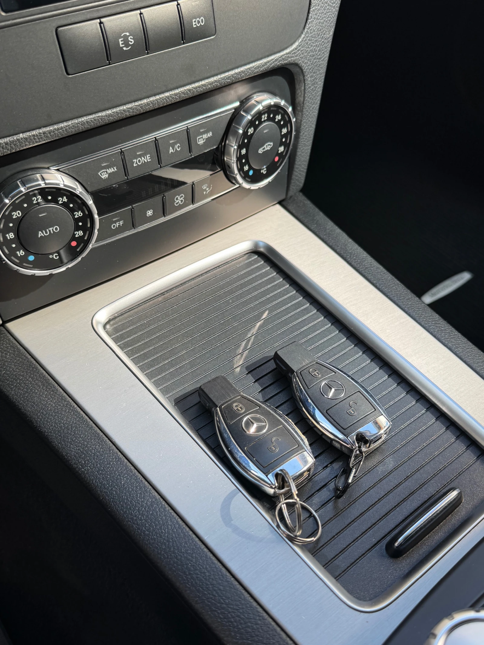 Mercedes-Benz GLK 4Matic/Face/2015/, снимка 13 - Автомобили и джипове - 54622479