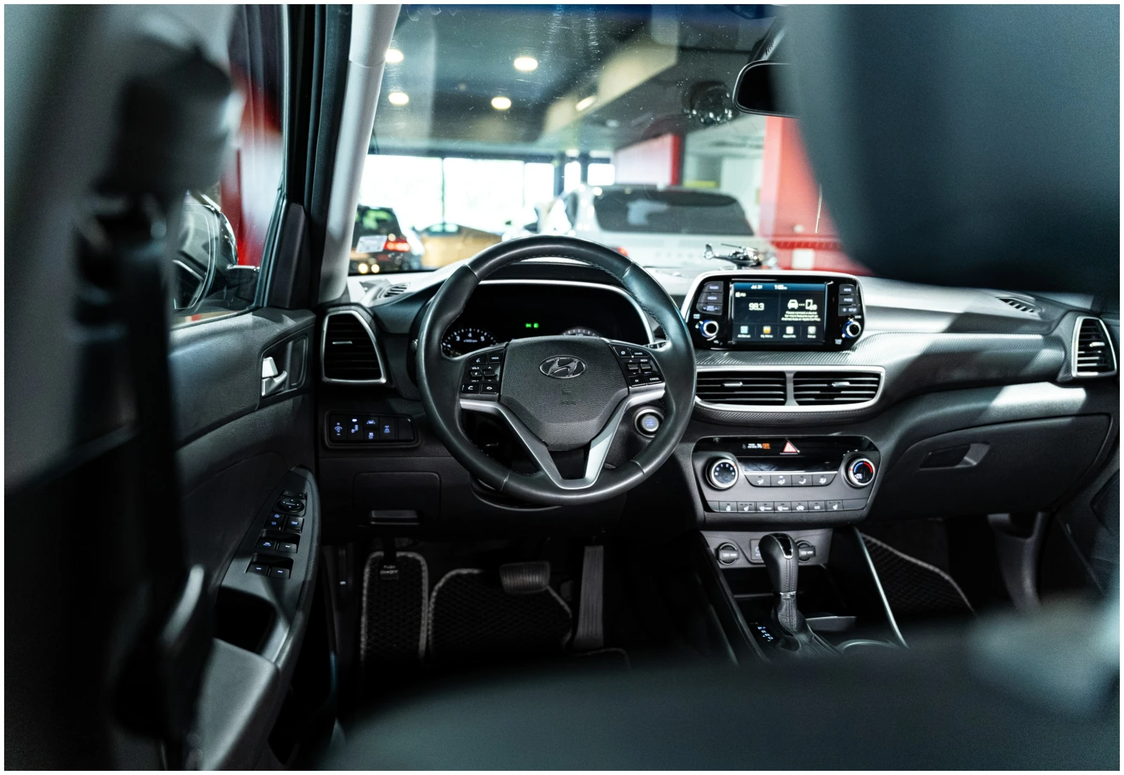 Hyundai Tucson 2.0* AWD, снимка 10 - Автомобили и джипове - 55477832