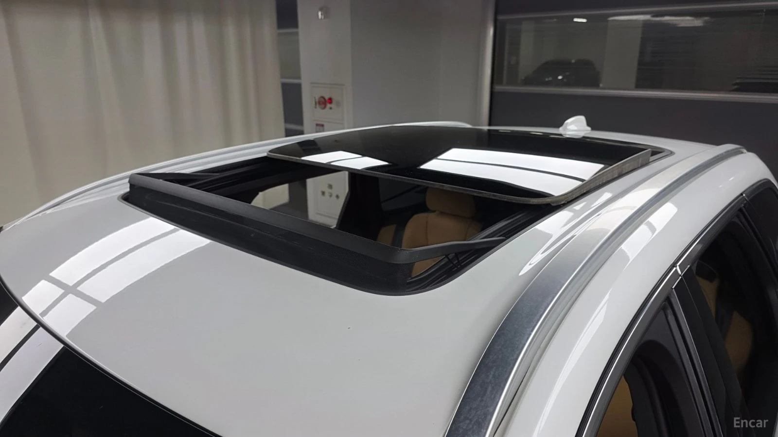 Volvo XC60 T8* ULTRA BRIGHT* BOWERS&WILKINS* ПАНО* 360* HUD* , снимка 15 - Автомобили и джипове - 55529956