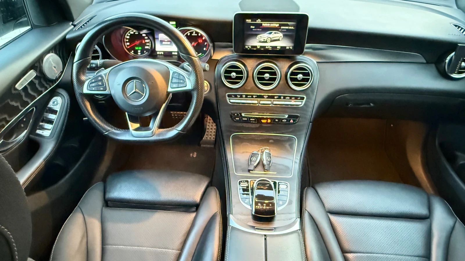 Mercedes-Benz GLC 350 PlugInHybrid* DISTR* lineAss* 360CAM* М.ТОЧКА* FUL, снимка 10 - Автомобили и джипове - 55727228