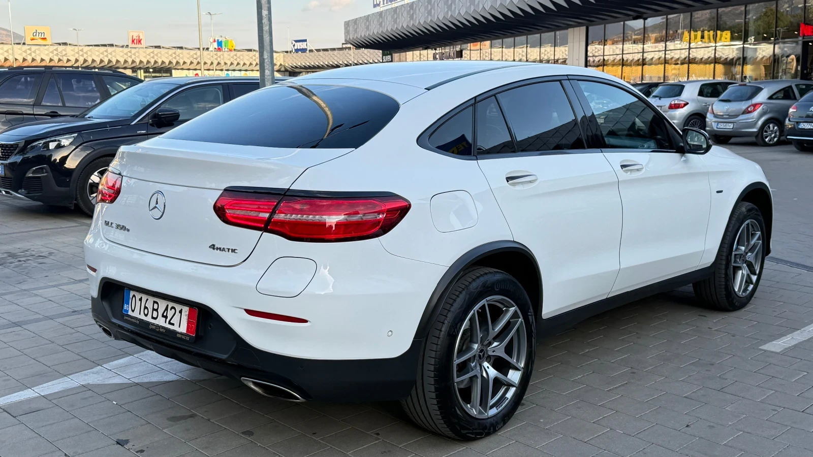 Mercedes-Benz GLC 350 PlugInHybrid* DISTR* lineAss* 360CAM* М.ТОЧКА* FUL, снимка 2 - Автомобили и джипове - 55727228