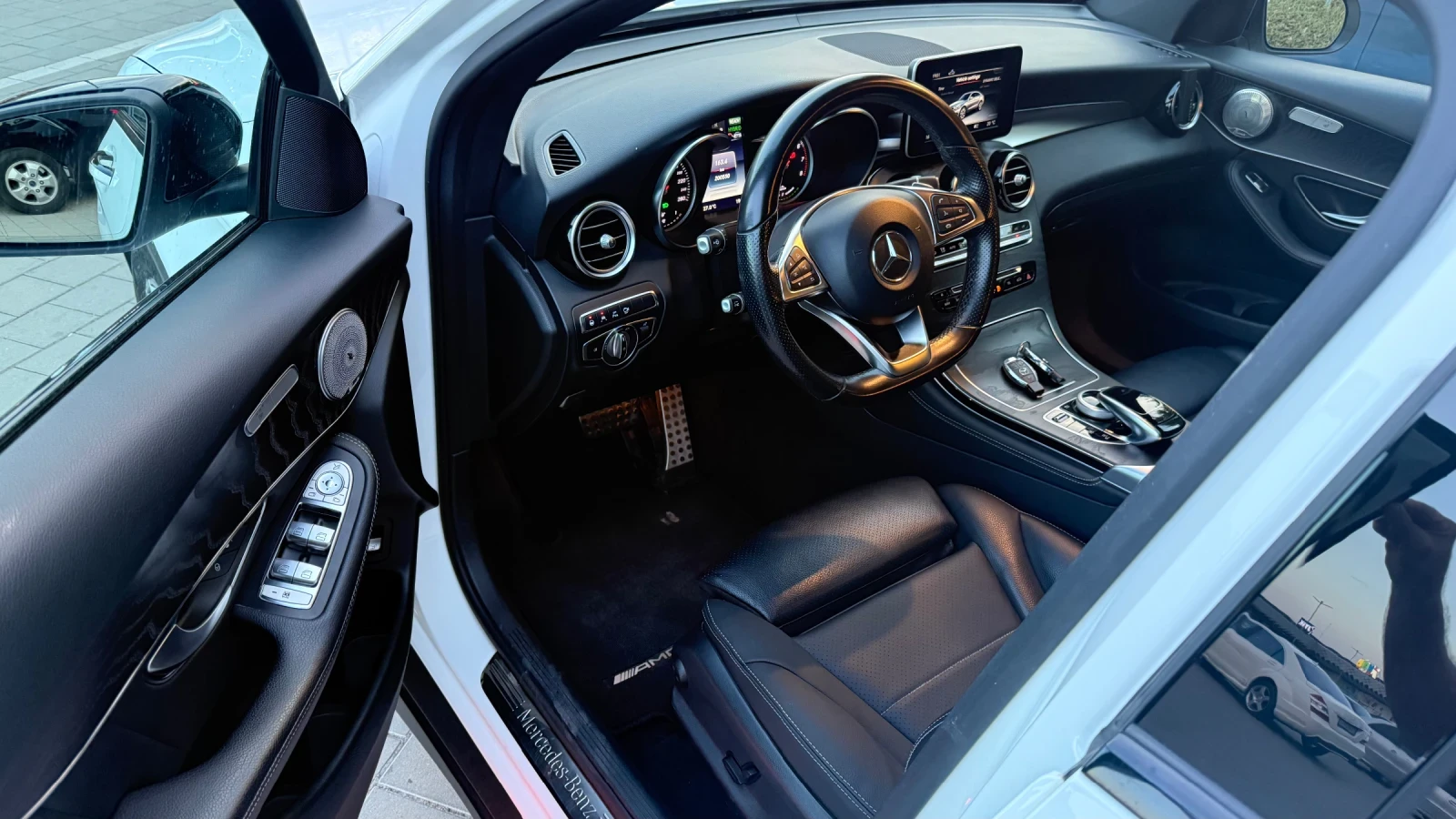 Mercedes-Benz GLC 350 PlugInHybrid* DISTR* lineAss* 360CAM* М.ТОЧКА* FUL, снимка 8 - Автомобили и джипове - 55727228