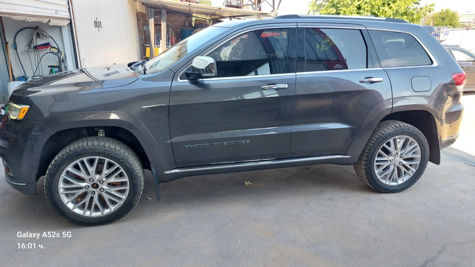 Jeep Grand cherokee Summit 5.7, снимка 4 - Автомобили и джипове - 55816319