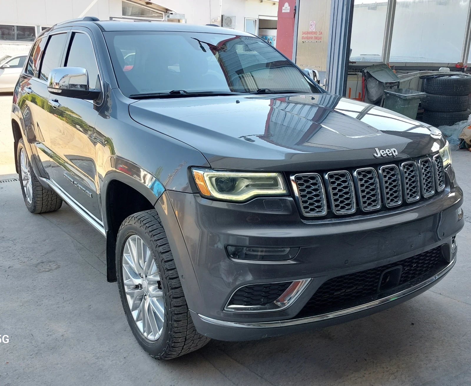Jeep Grand cherokee Summit 5.7, снимка 2 - Автомобили и джипове - 55816319