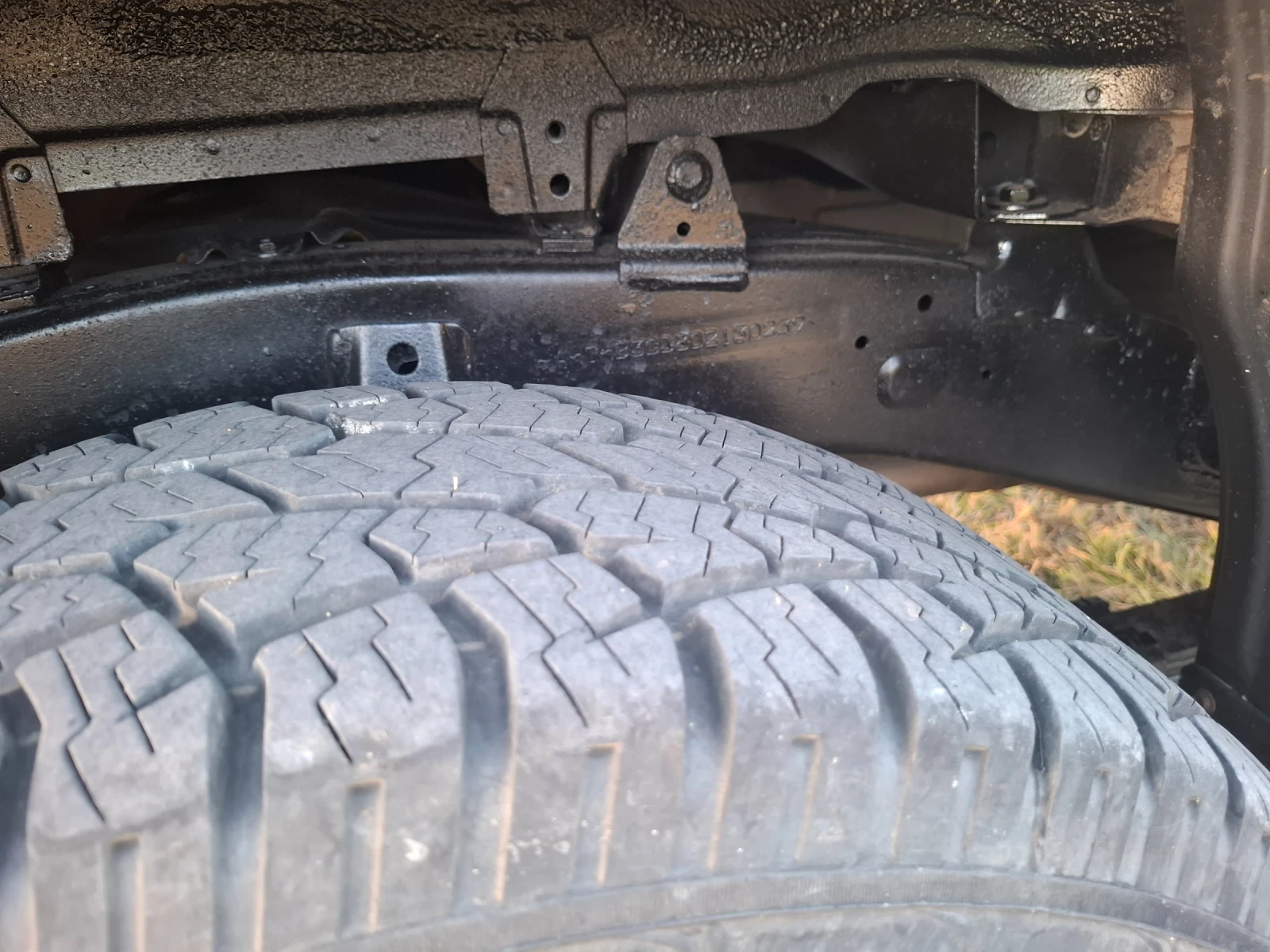 Toyota Hilux 2.4D, снимка 4 - Автомобили и джипове - 55981534