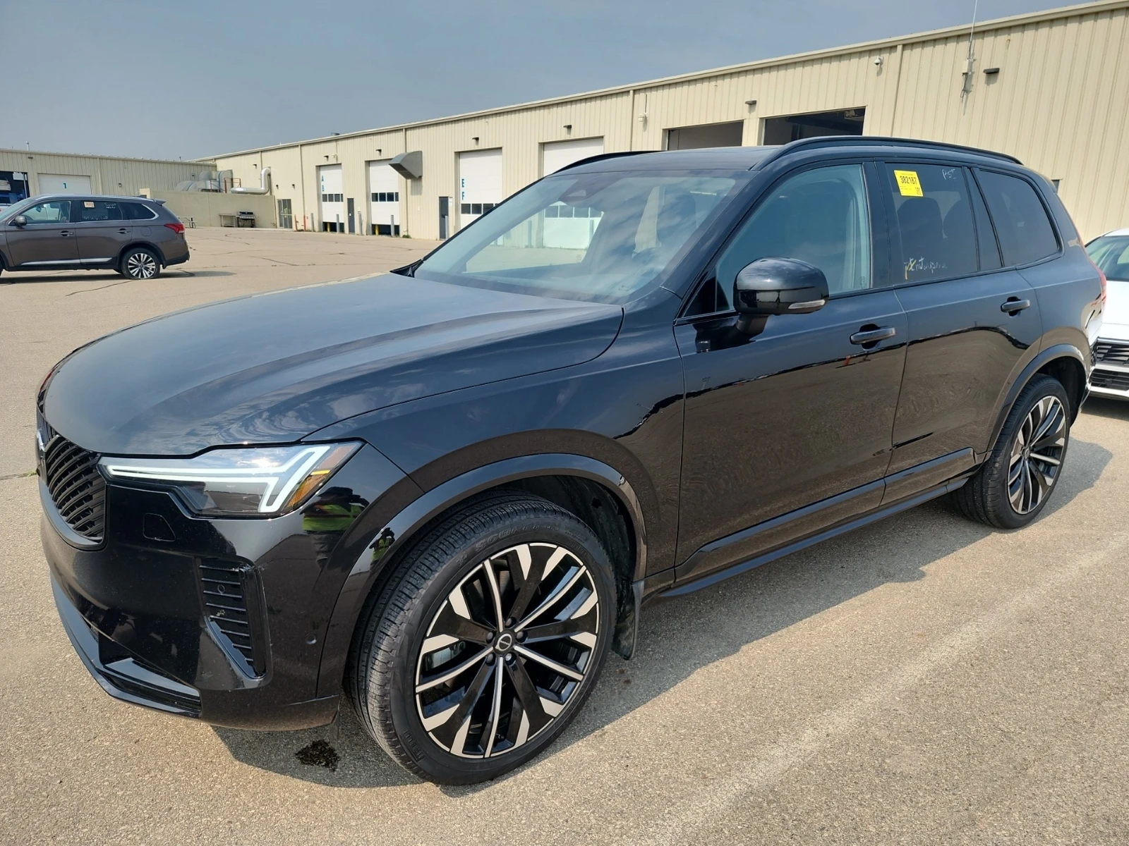 Volvo Xc90 PLUS DARK THEME* PANO* , снимка 14 - Автомобили и джипове - 56507792
