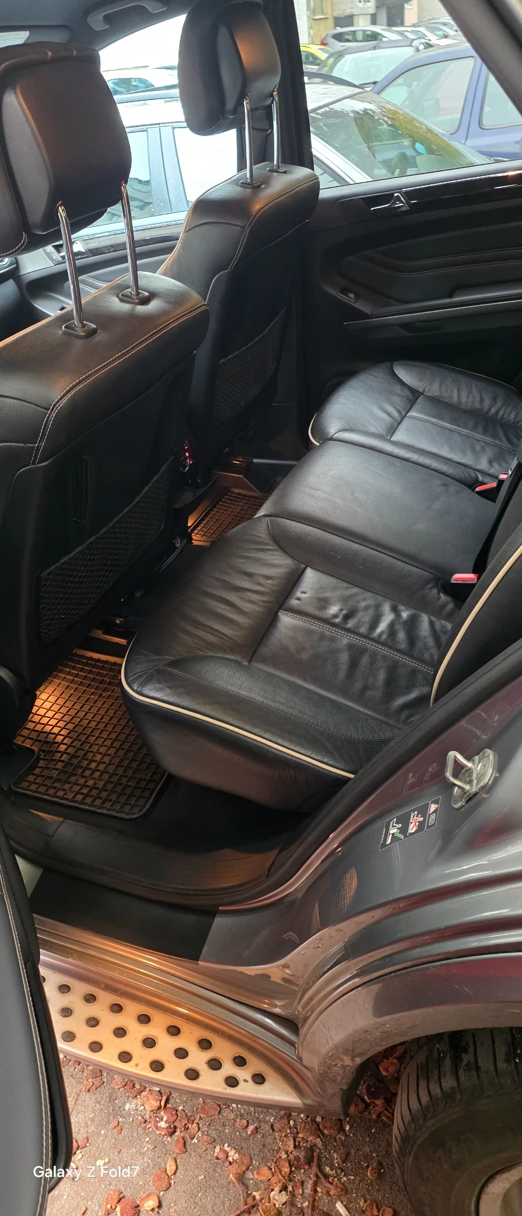 Mercedes-Benz ML 350 3.2 CDI, снимка 13 - Автомобили и джипове - 56725277