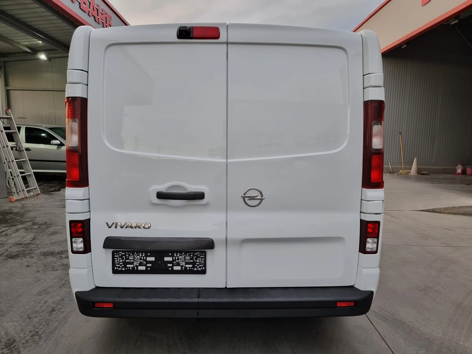 Opel Vivaro ЕВРО 5 - изображение 7