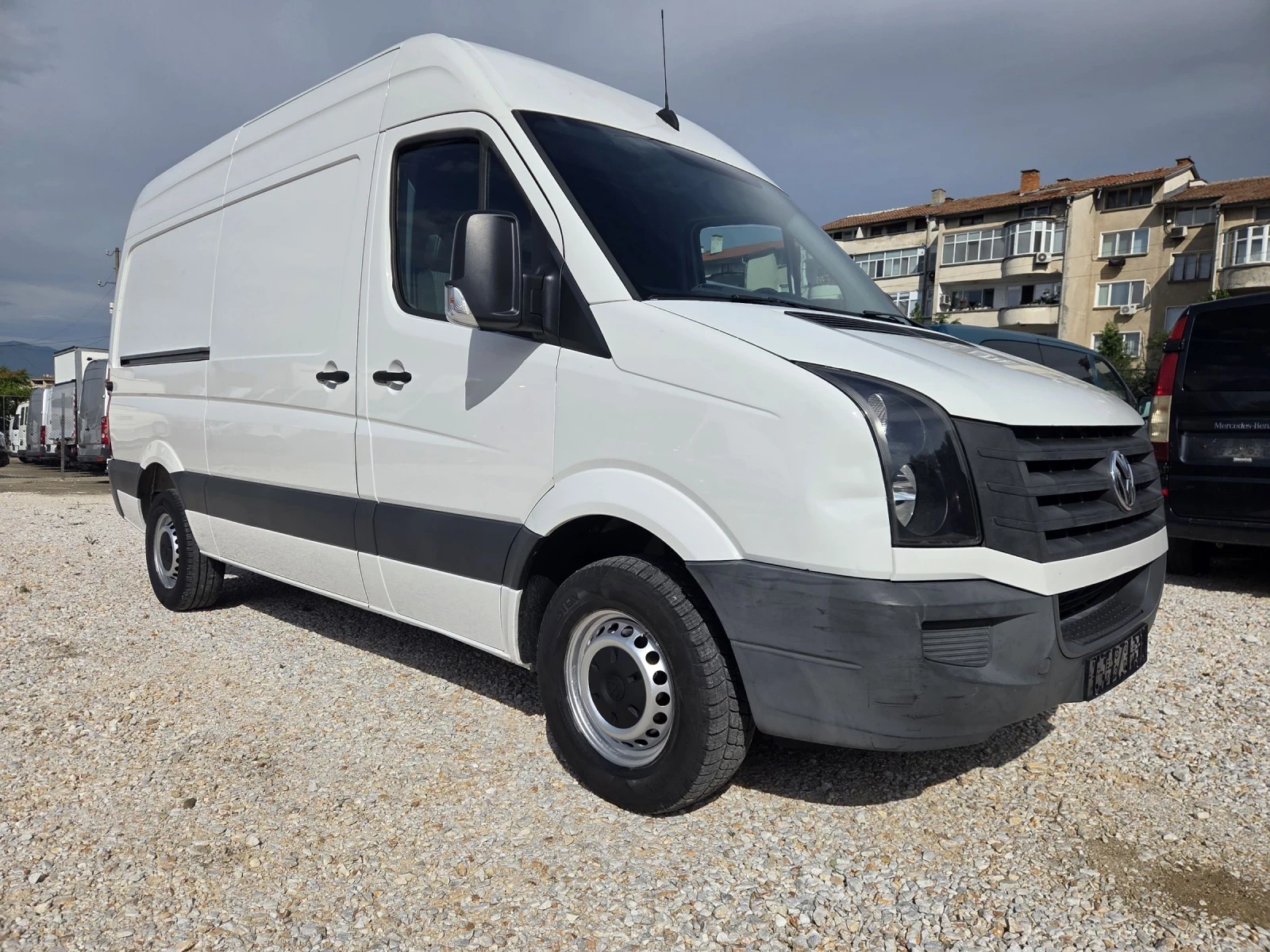 VW Crafter 2.0tdi.климатик.140кс., снимка 3 - Бусове и автобуси - 55428529