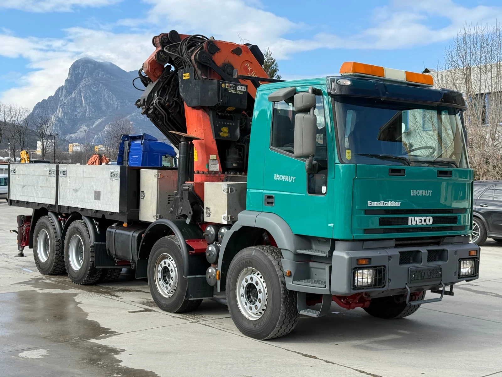 Автовишка Iveco Trakker Кран Palffinger PK56002 Performance 